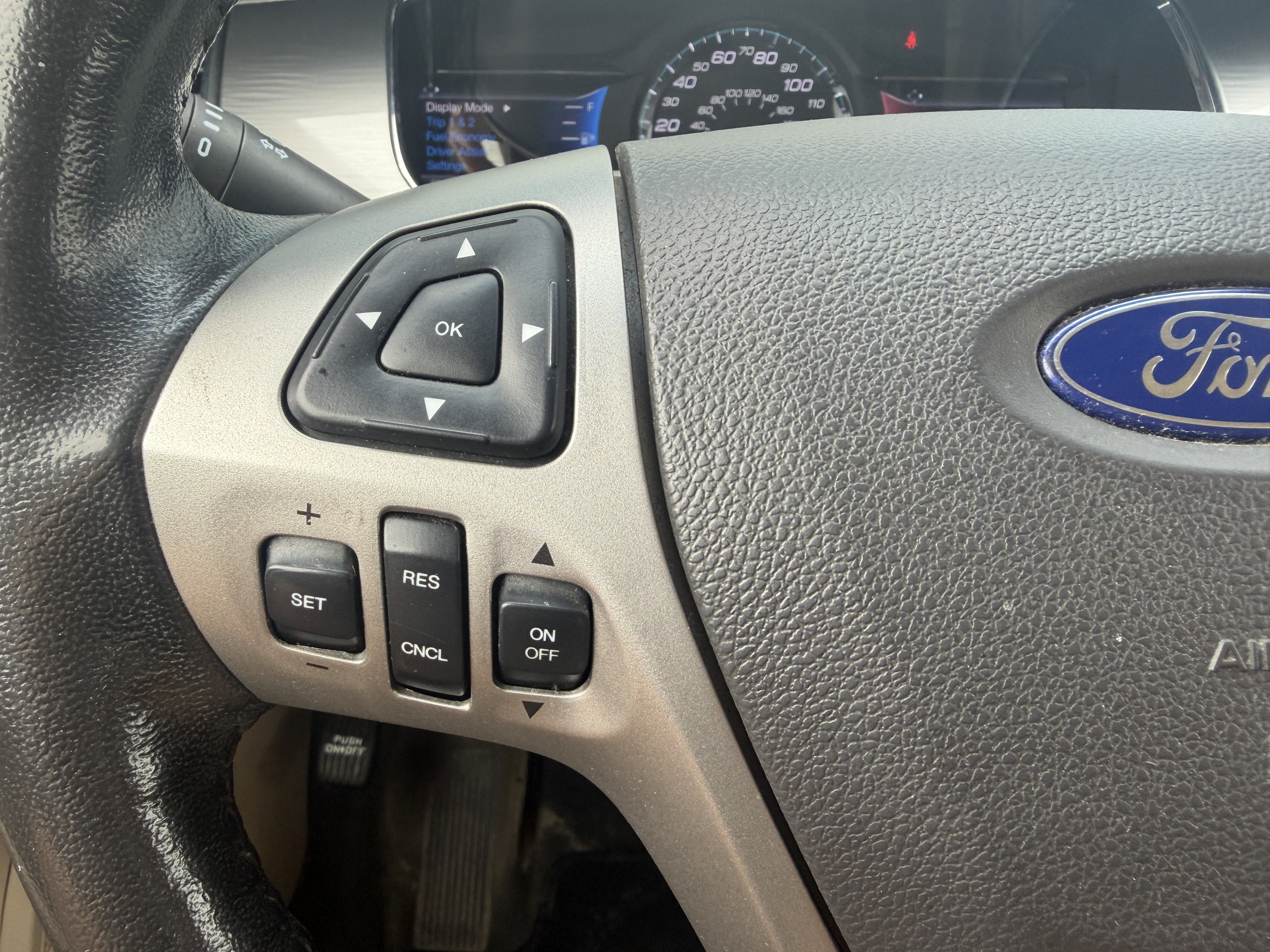 Used 2014 Ford Taurus SEL w/ Equipment Group 201A AWD/4WD image 22