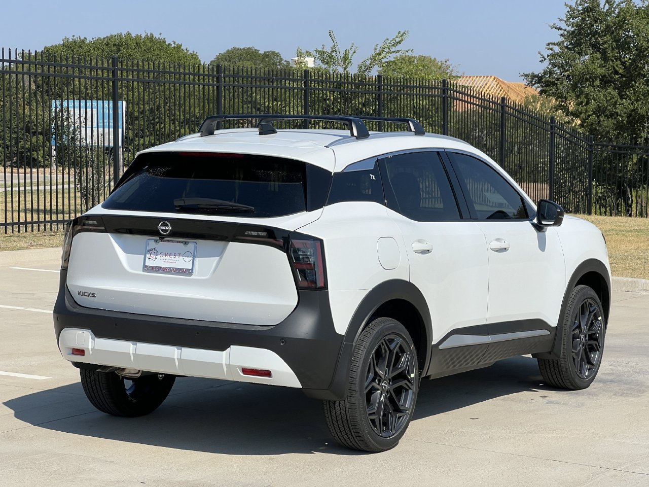 New 2027 Nissan Kicks SR FWD image 4