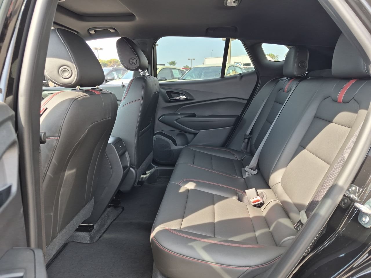 New 2026 Chevrolet Trax RS w/ Sunroof Package FWD image 26
