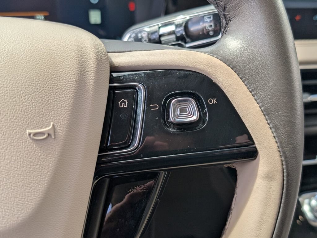 Used 2024 Lincoln Corsair Reserve image 20