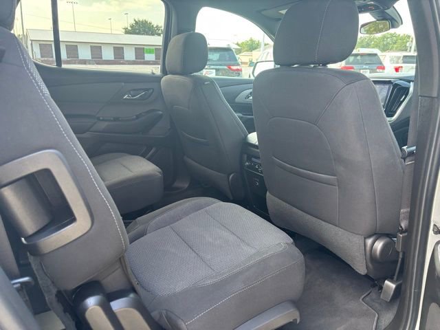 Used 2023 Chevrolet Traverse LT image 25
