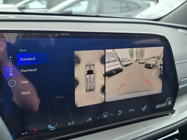 New 2025 Chevrolet Traverse LT w/ LPO, Illumination Package image 25