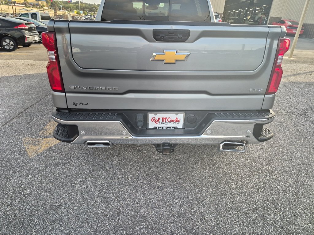 Used 2024 Chevrolet Silverado 1500 LTZ w/ LTZ Premium Package AWD/4WD image 7