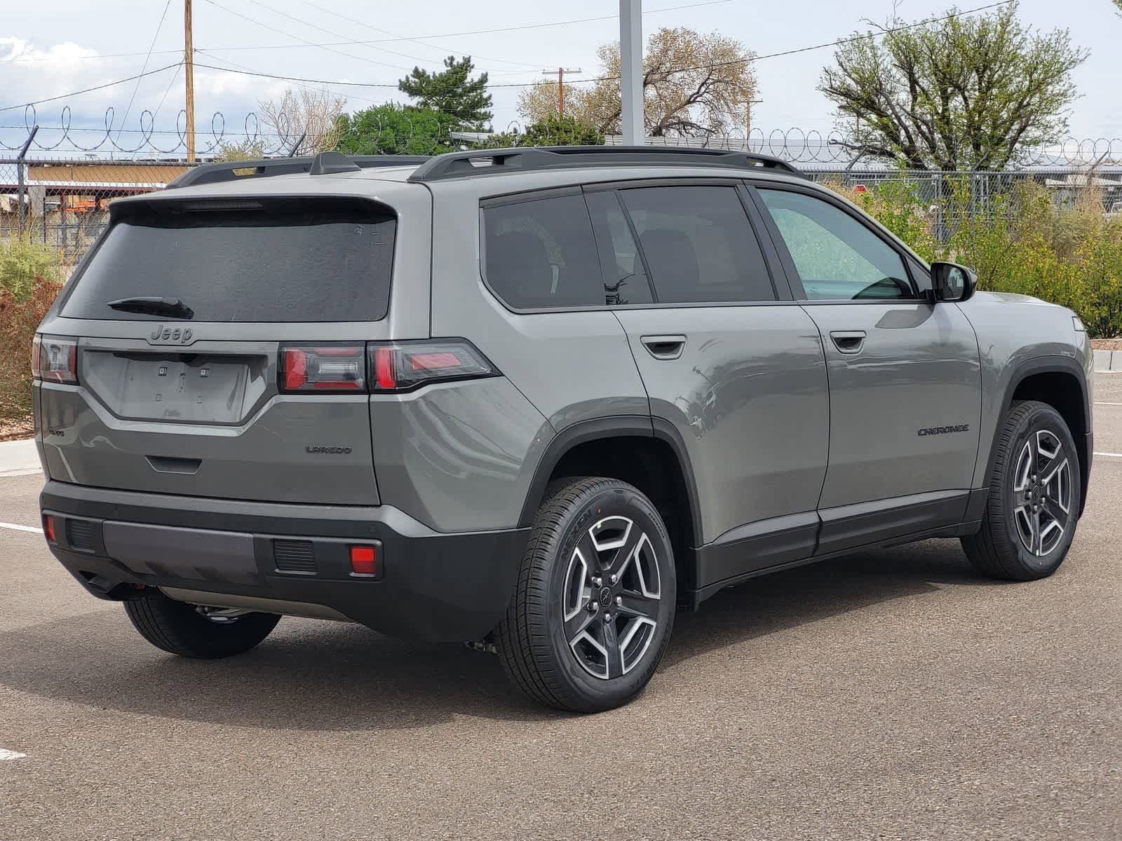 New 2026 Jeep Cherokee Laredo AWD/4WD image 4