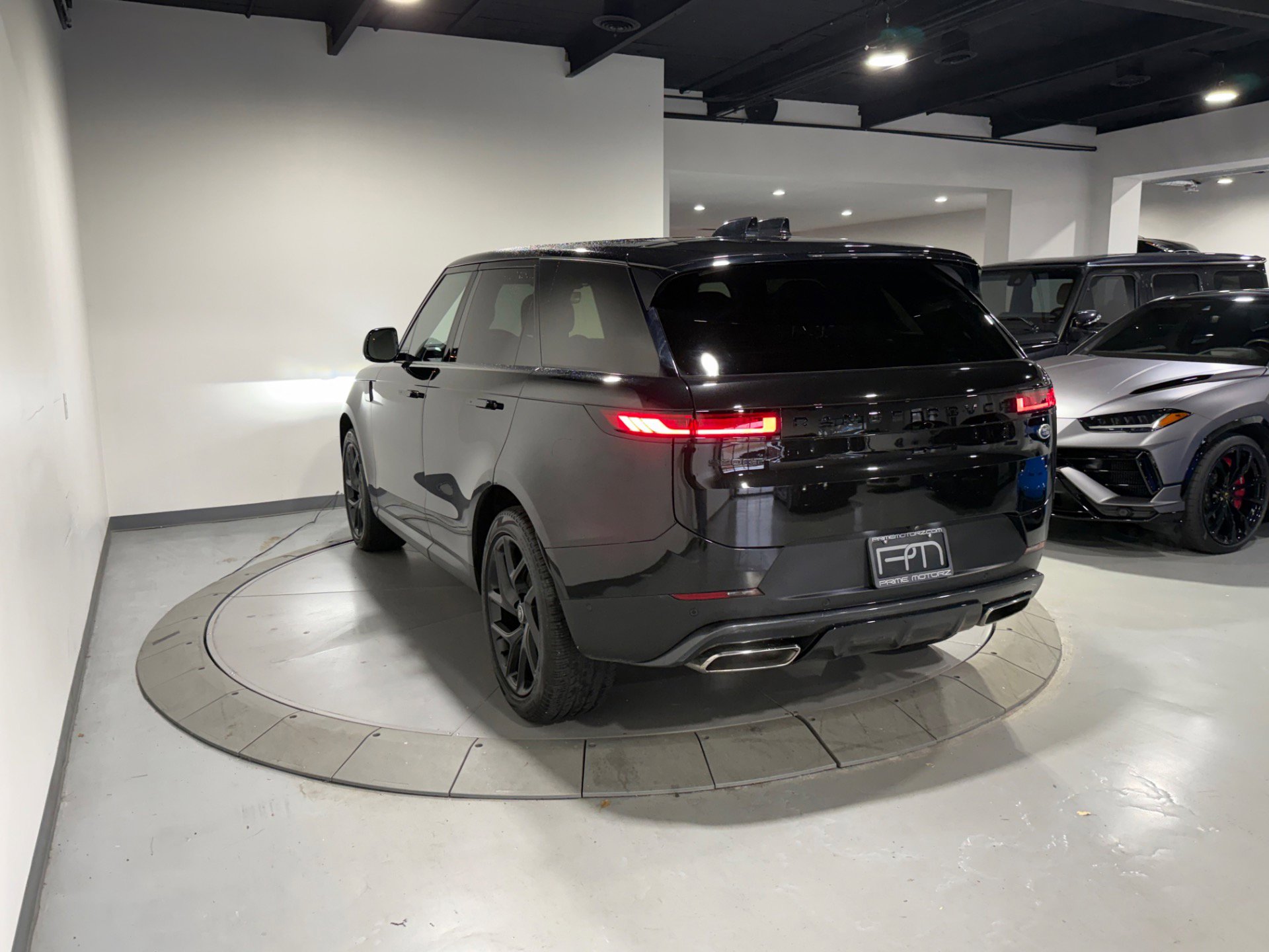 Used 2023 Land Rover Range Rover Sport SE image 9