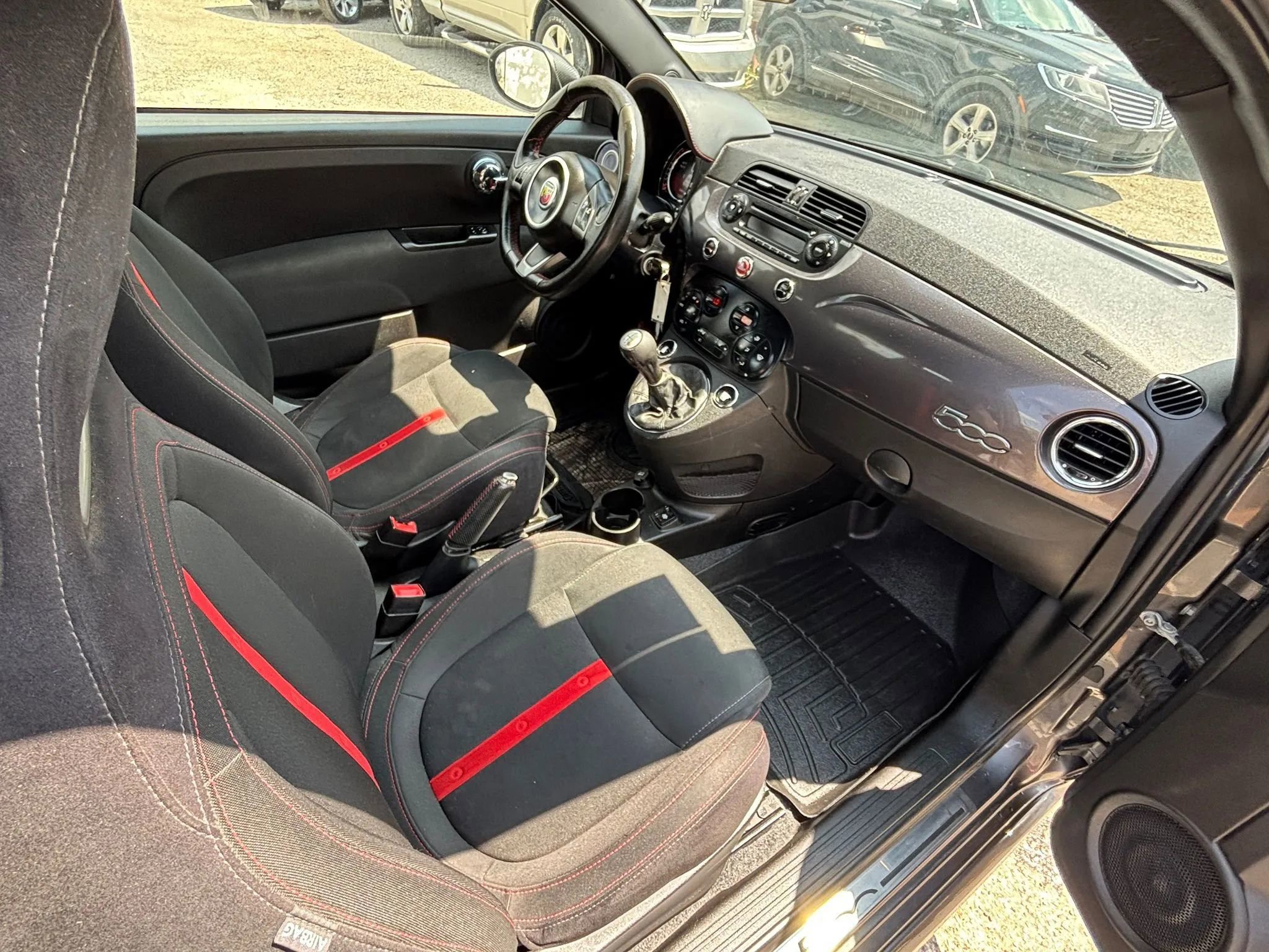 Used 2015 FIAT 500 Abarth w/ Beats Audio Package image 17