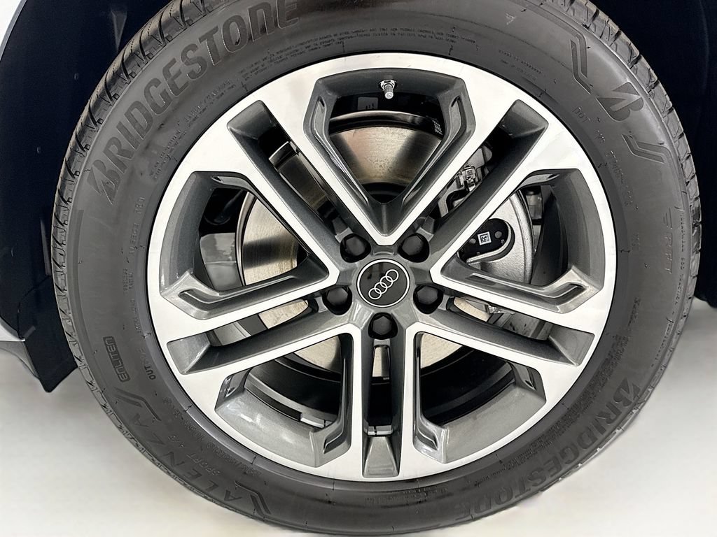 Used 2026 Audi Q5 Premium AWD/4WD image 29