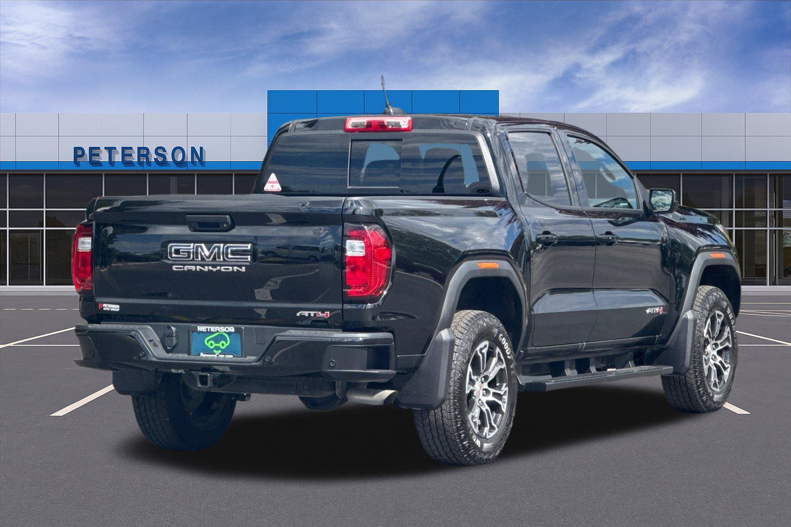 Used 2025 GMC Canyon AT4 AWD/4WD image 4