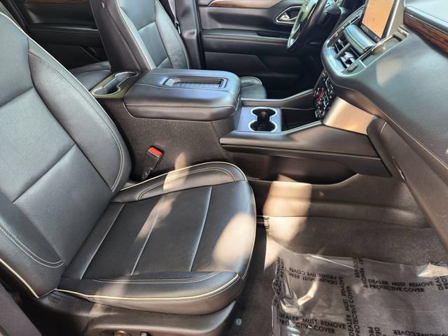 Used 2021 Chevrolet Suburban Premier w/ Premium Package RWD image 21