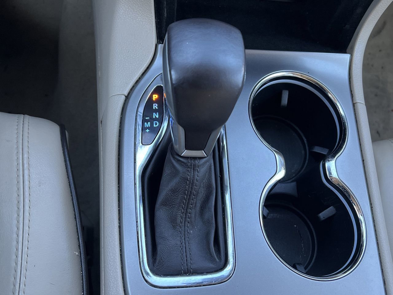 Used 2020 Jeep Grand Cherokee Overland image 15