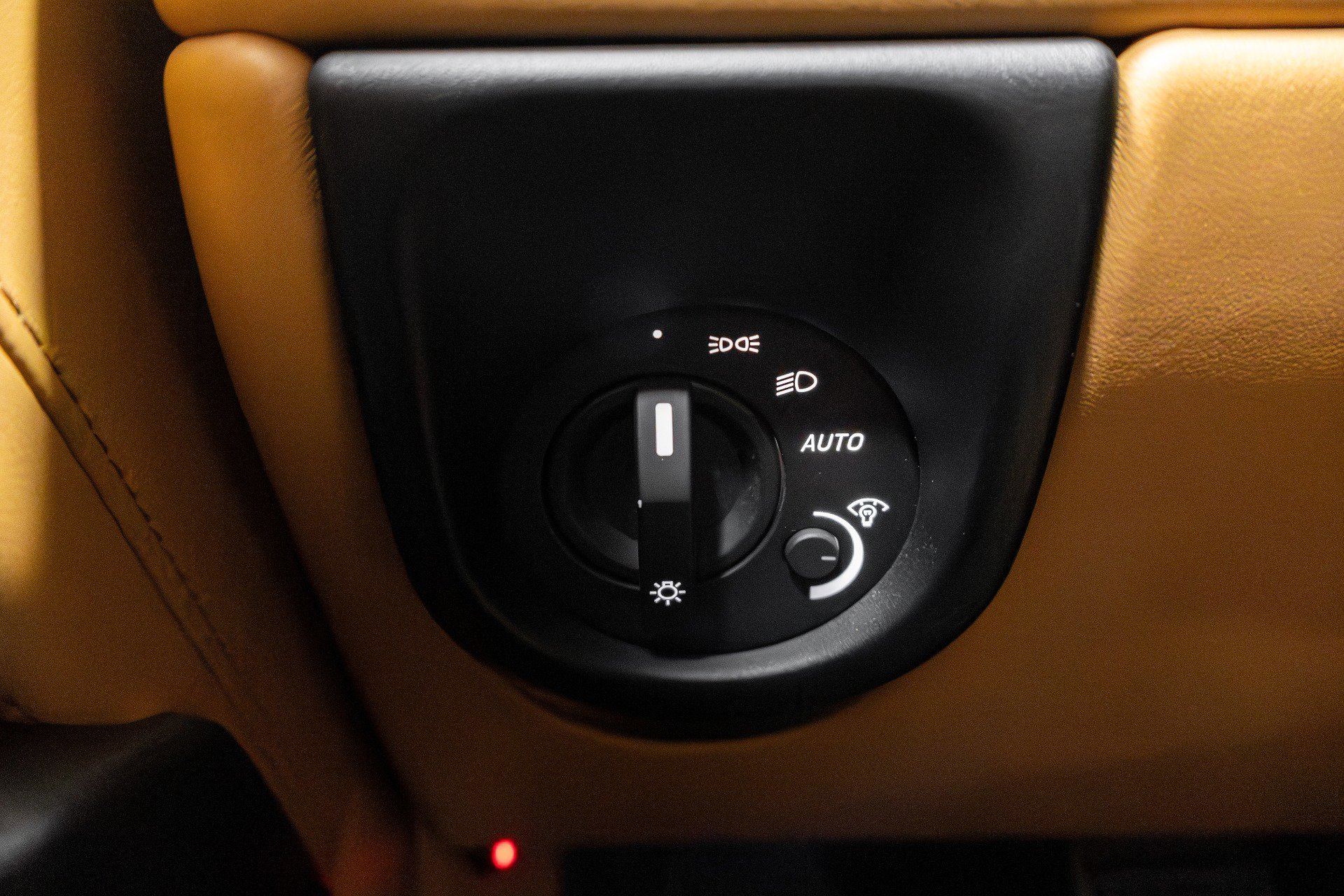 Used 2016 Aston Martin Rapide S image 55