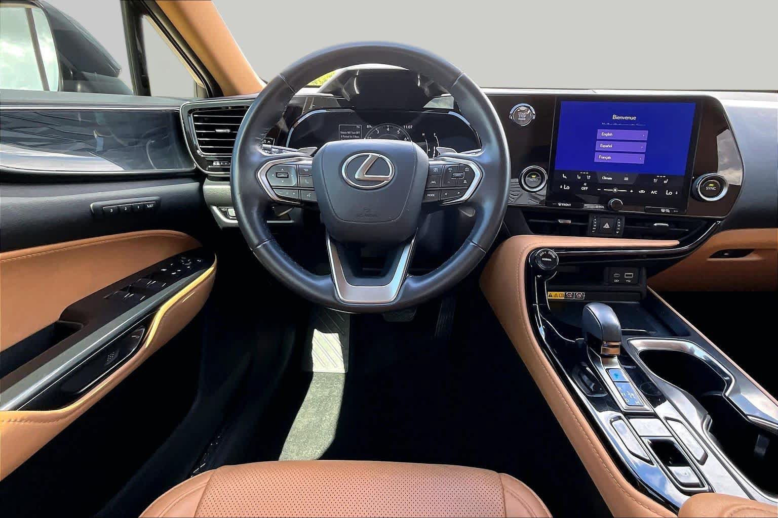 Used 2025 Lexus NX 250 FWD w/ Accessory Package (2T) image 6