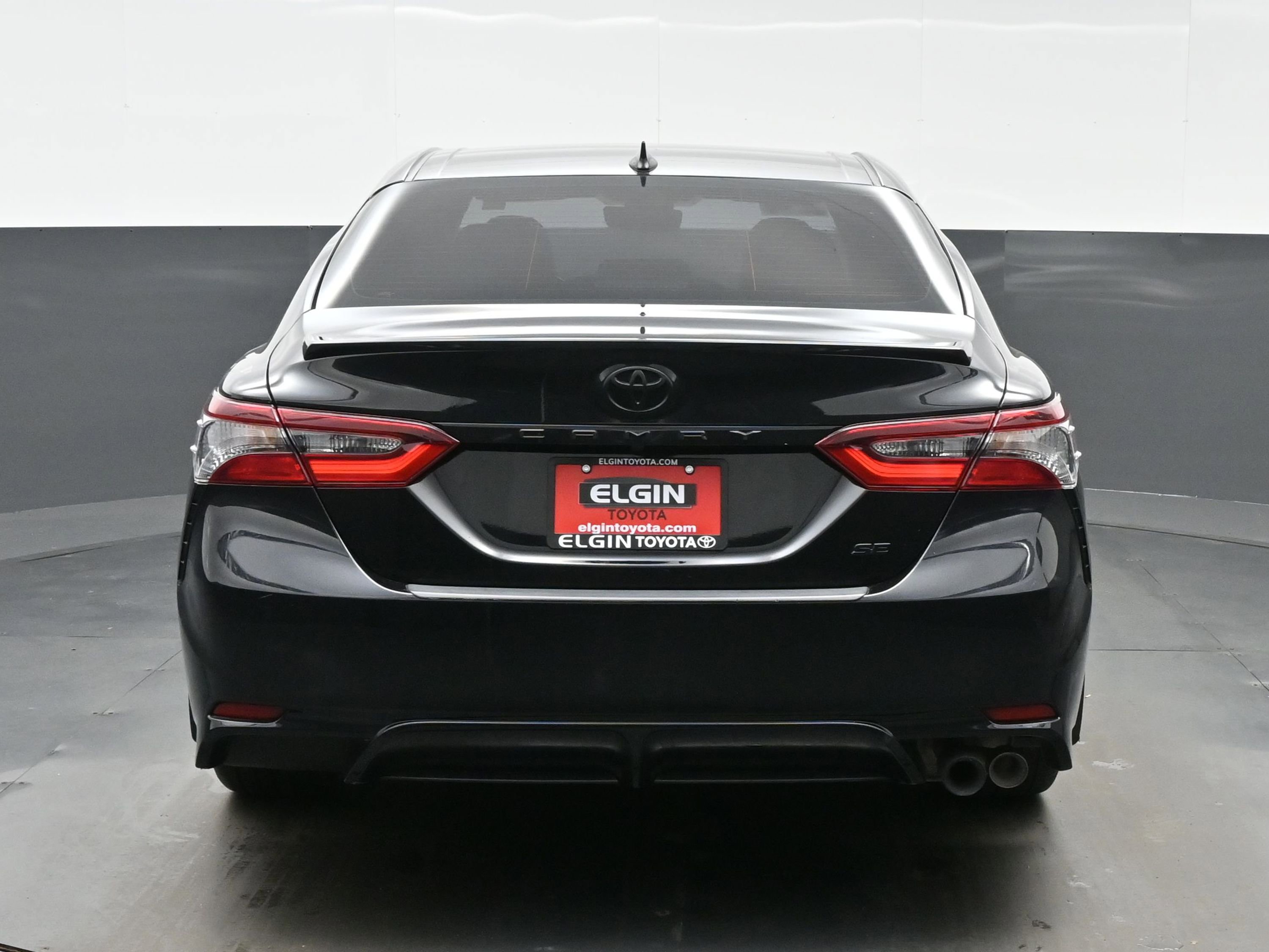 Used 2024 Toyota Camry SE FWD image 5