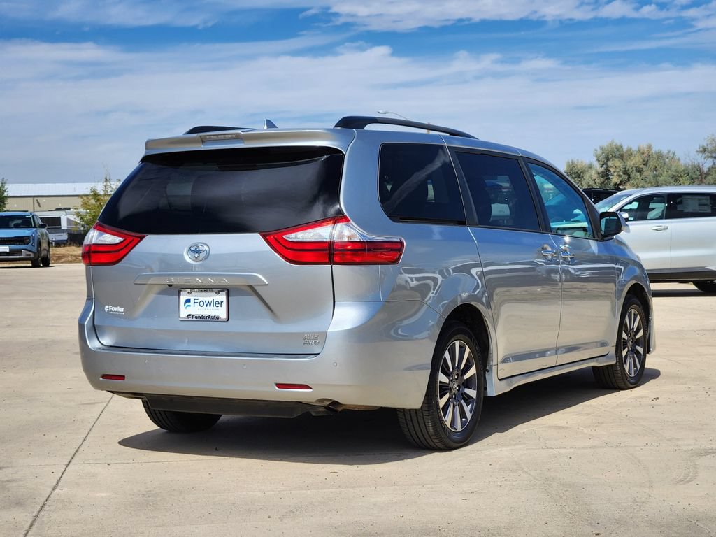 Used 2019 Toyota Sienna XLE Premium AWD/4WD image 5