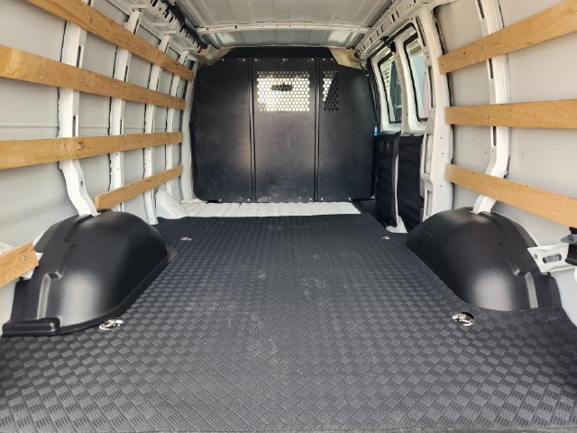 Used 2025 Chevrolet Express 2500 w/ Driver Convenience Package RWD image 33