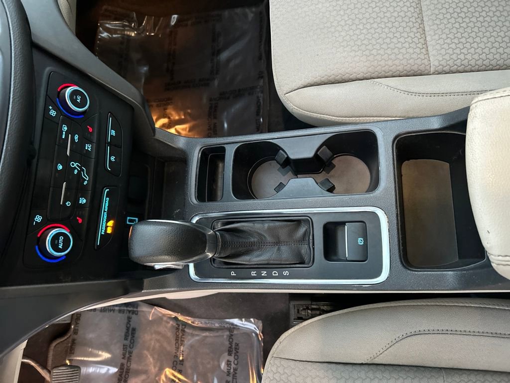 Used 2018 Ford Escape SE w/ SE Sync 3 Package image 17