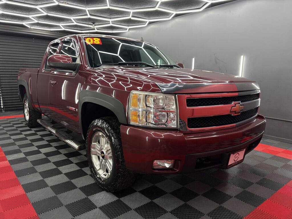 Used 2008 Chevrolet Silverado 1500 LTZ w/ Suspension Package, Off-Road AWD/4WD image 3