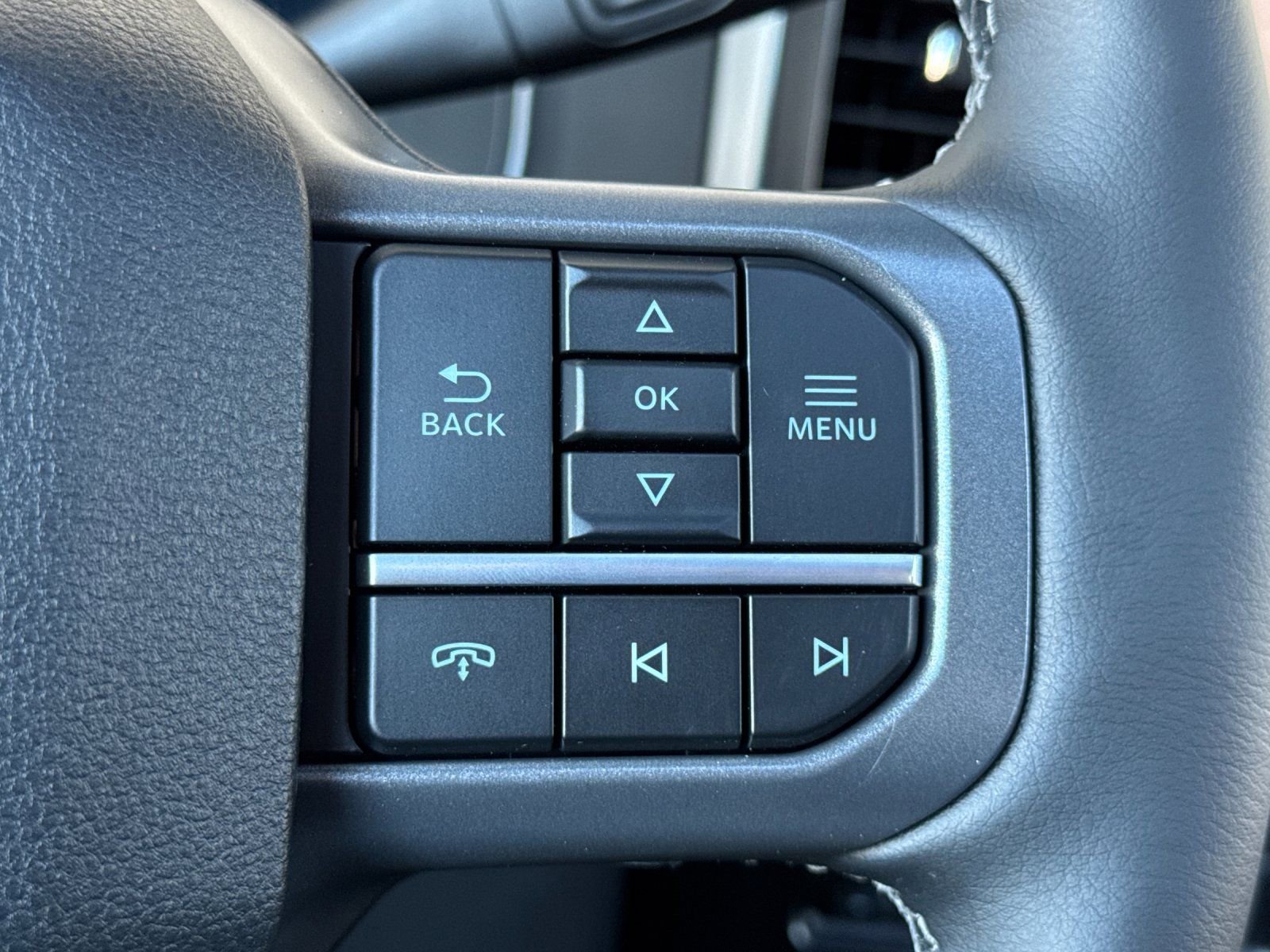 New 2026 Ford F250 Lariat w/ Black Appearance Package image 28