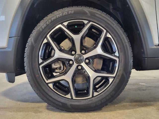 Used 2025 Jeep Compass Limited AWD/4WD image 10