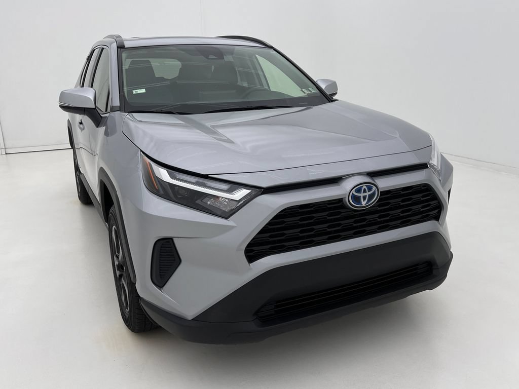 Used 2023 Toyota RAV4 XLE w/ Convenience Package AWD/4WD image 3