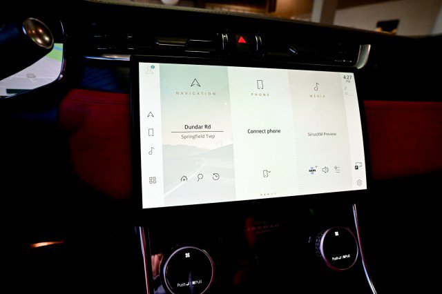 Used 2024 Jaguar XF R-Dynamic SE image 39