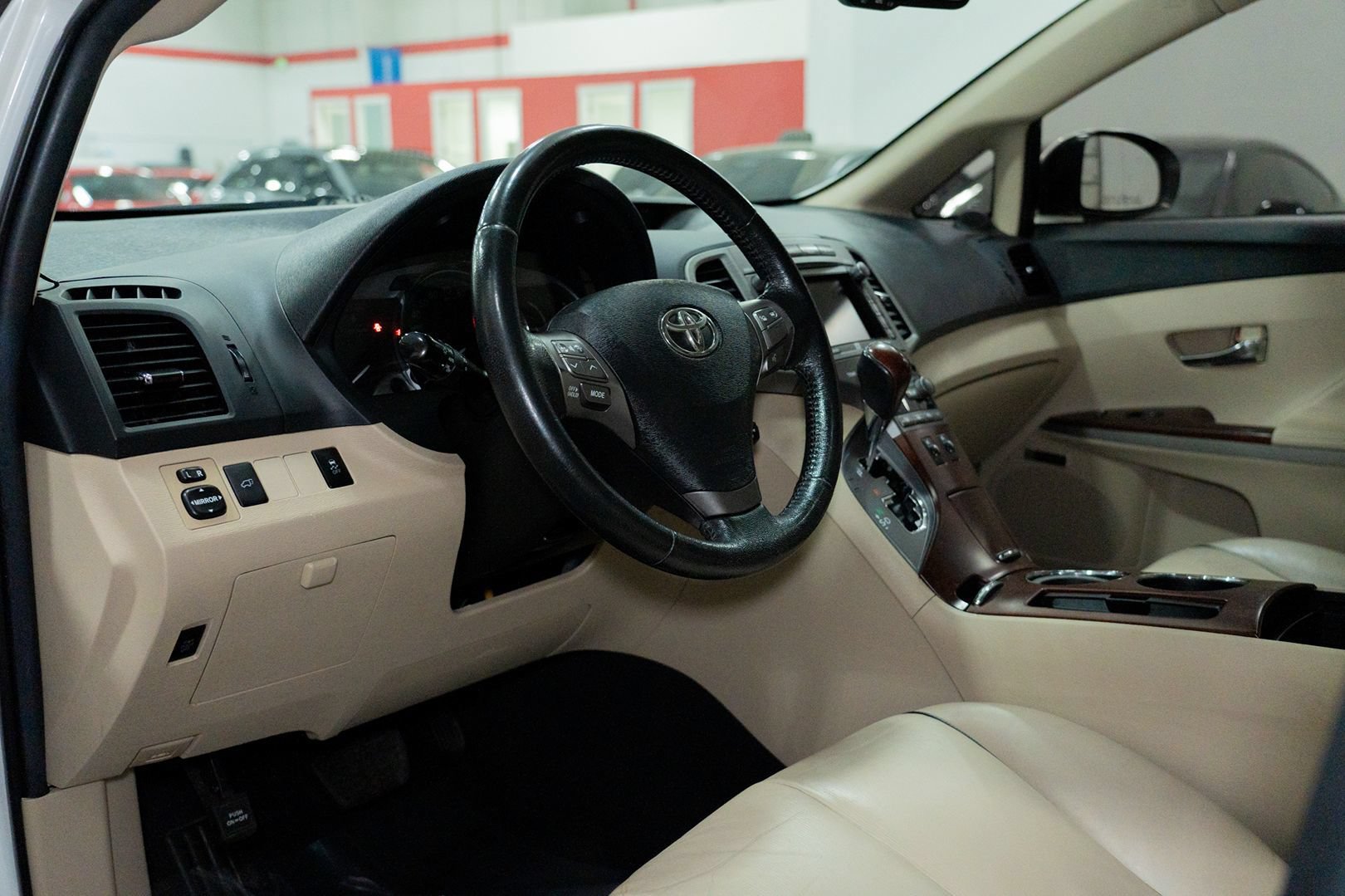 Used 2011 Toyota Venza AWD w/ Premium Pkg #2 image 18