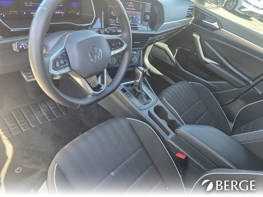 Used 2024 Volkswagen Jetta Sport image 14