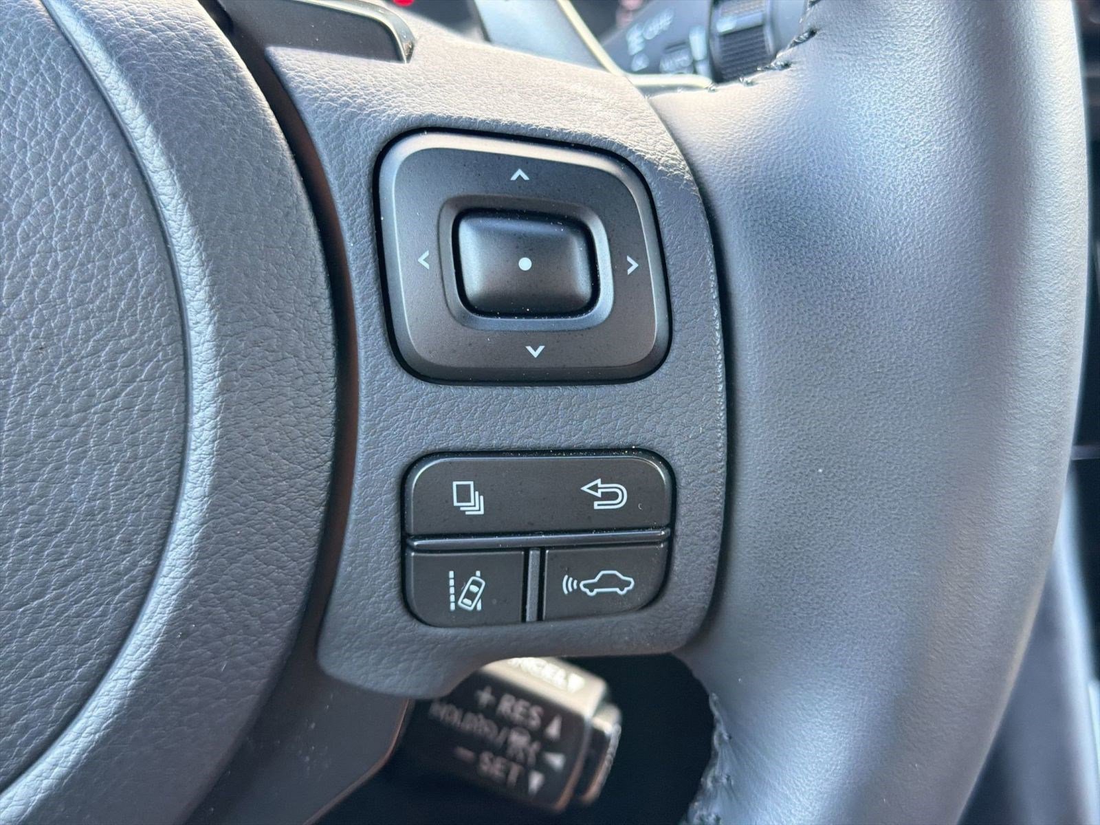 Used 2025 Lexus IS 300 w/ Comfort Package image 28