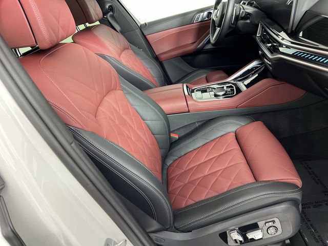 Used 2025 BMW X6 M60i w/ Parking Assistance Package image 29