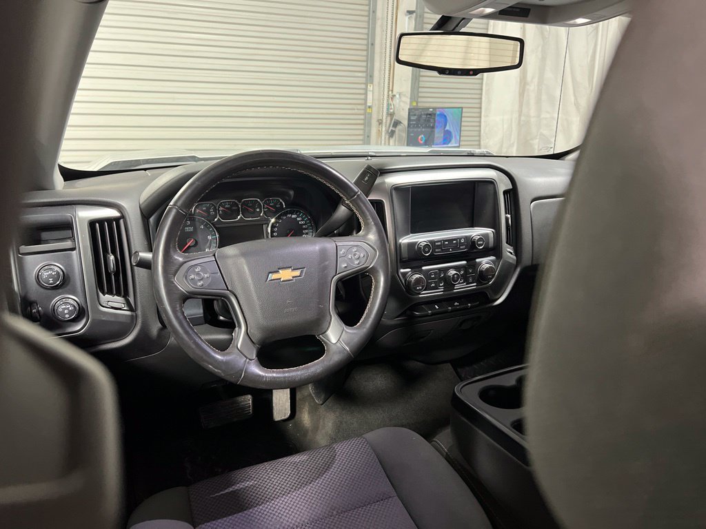 Used 2018 Chevrolet Silverado 1500 LT w/ All Star Edition AWD/4WD image 18