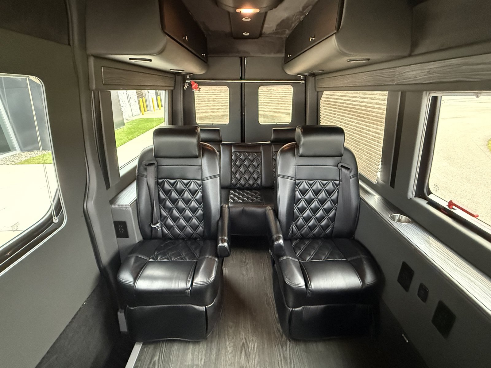 Used 2016 Freightliner Sprinter 2500 AWD/4WD image 3