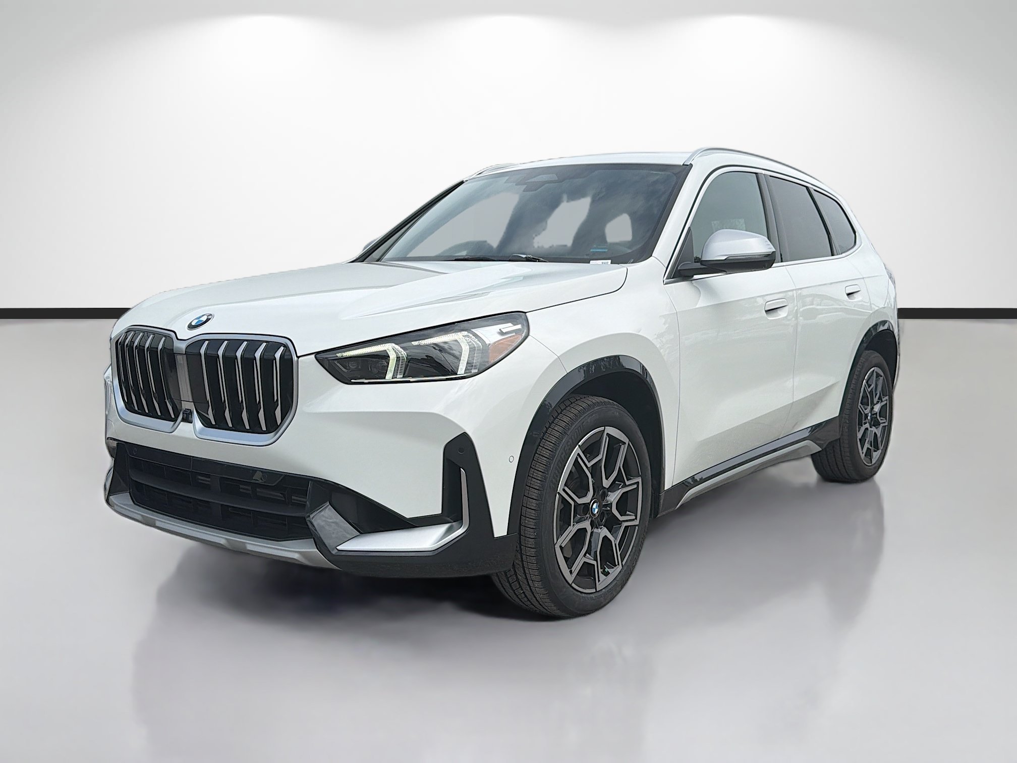 Used 2024 BMW X1 xDrive28i w/ Technology Package AWD/4WD image 1