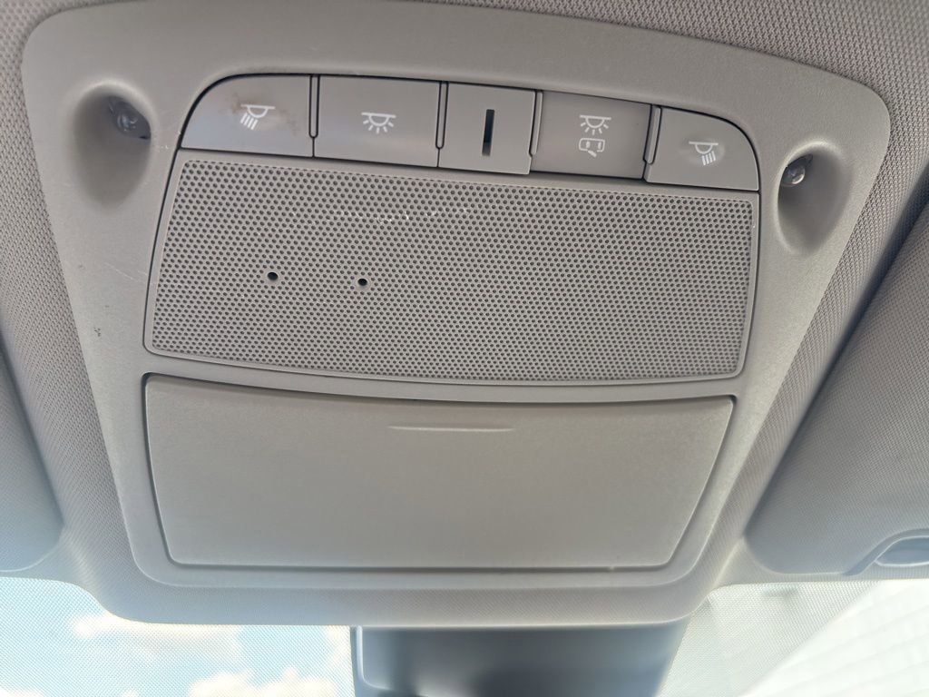 Used 2019 Nissan Rogue S w/ Special Edition Package FWD image 16