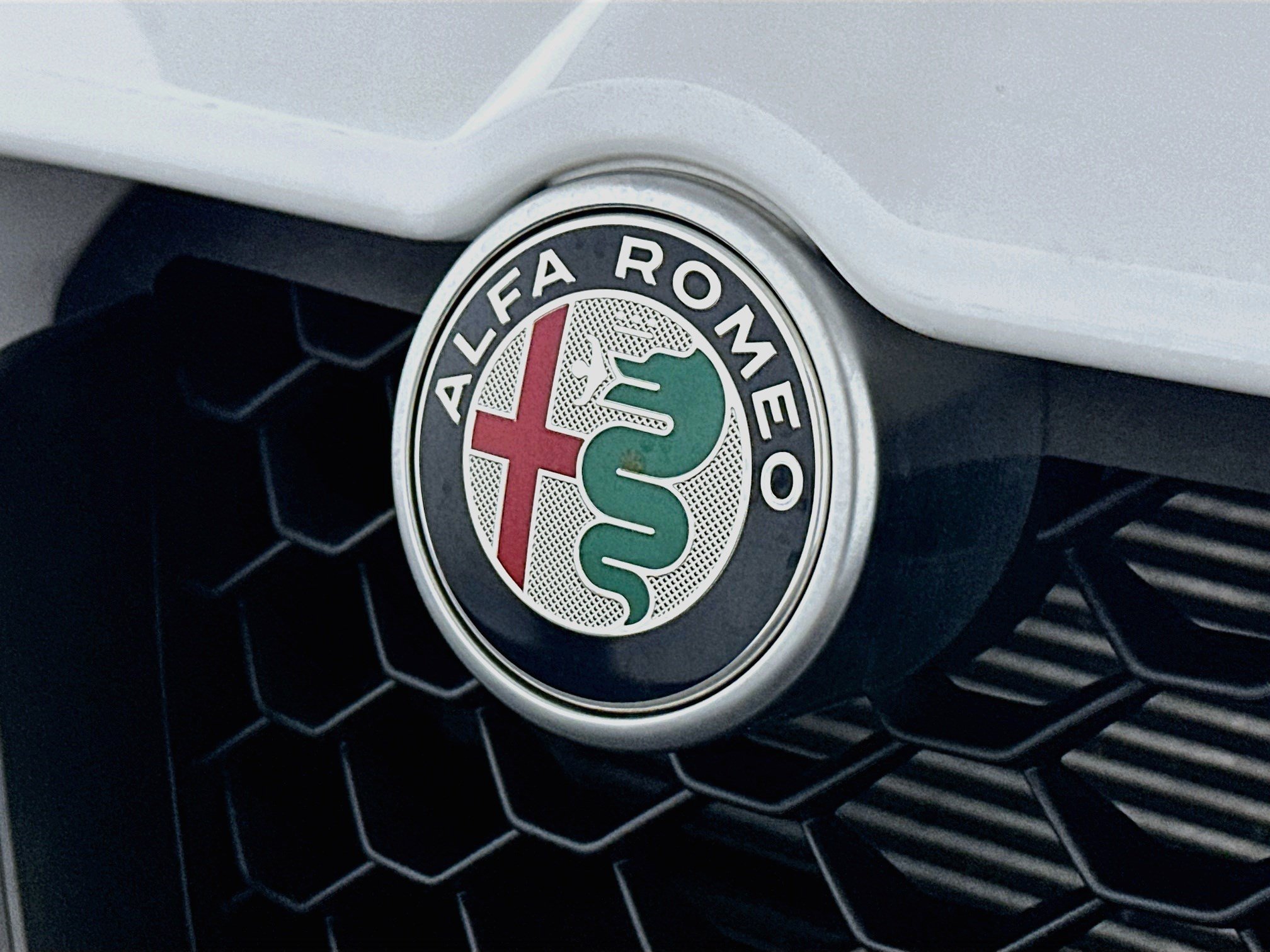 Used 2023 Alfa Romeo Stelvio Veloce AWD/4WD image 36