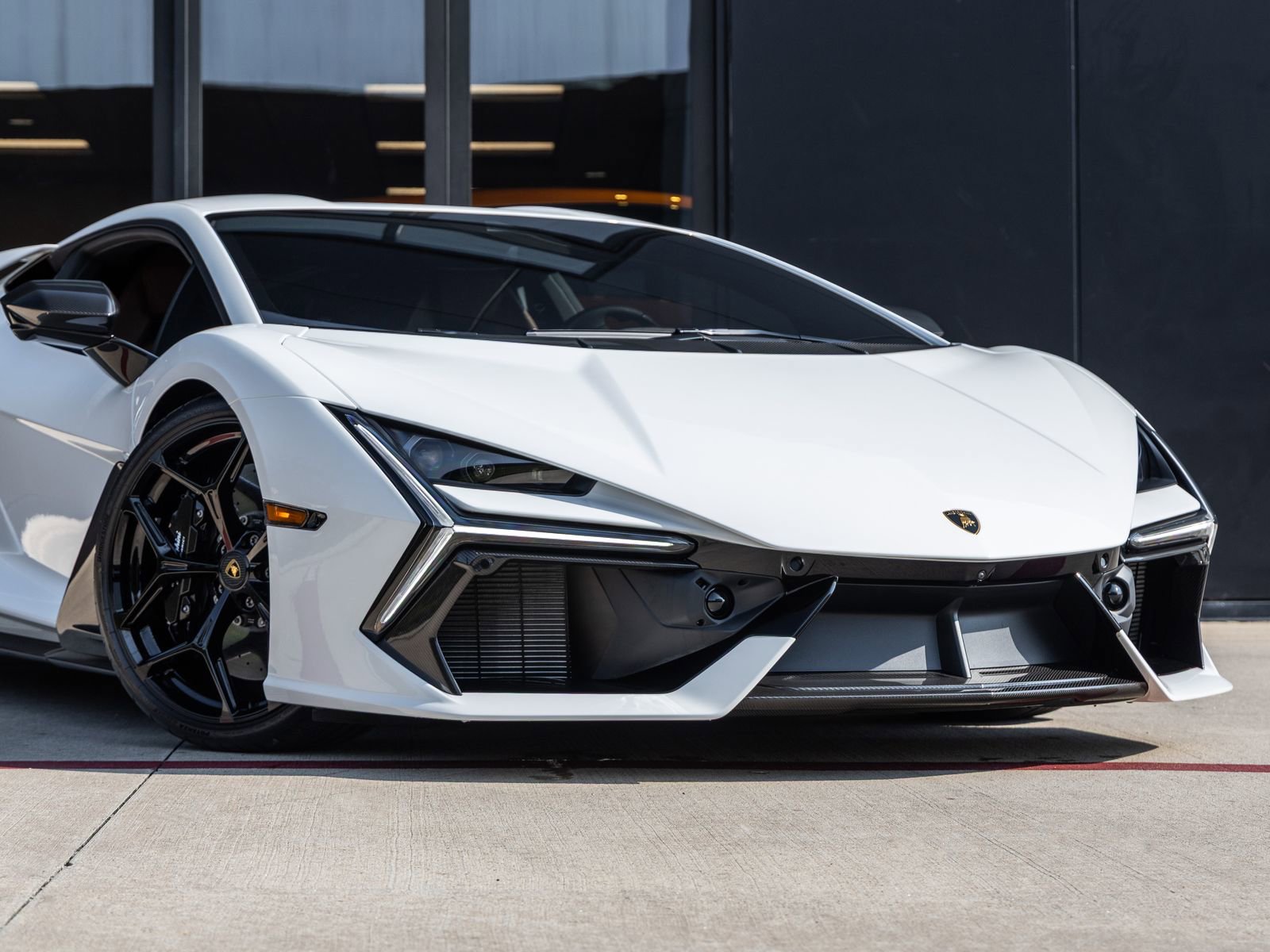Used 2024 Lamborghini Revuelto AWD/4WD image 6
