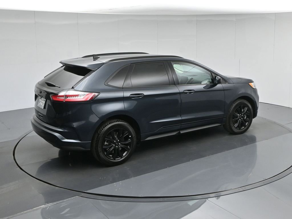 Certified 2022 Ford Edge SE w/ Black Appearance Package image 44
