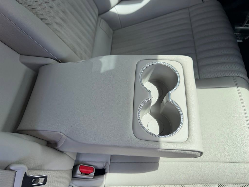 Used 2021 Genesis G70 2.0T w/ Elite Package image 34