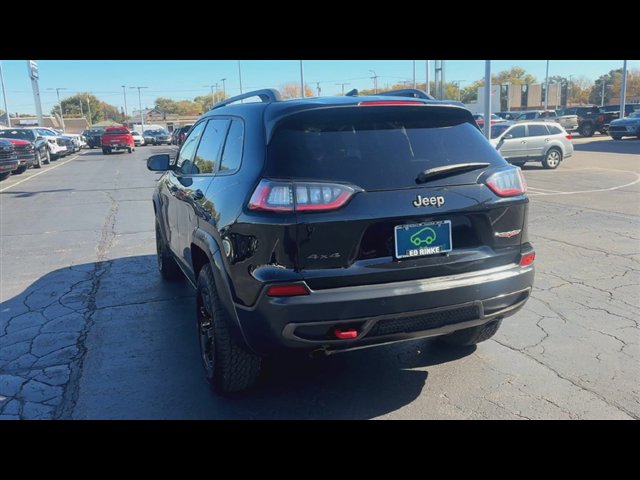 Used 2019 Jeep Cherokee Trailhawk w/ Comfort/Convenience Group AWD/4WD image 7