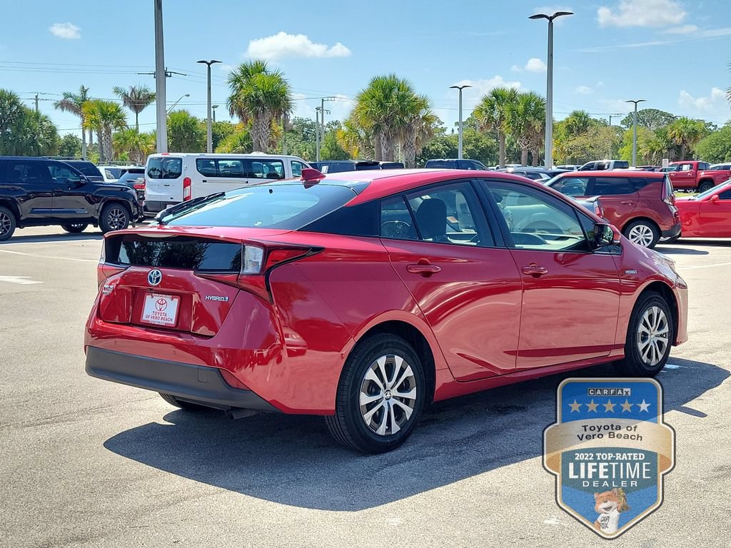 Certified 2020 Toyota Prius LE AWD/4WD image 4