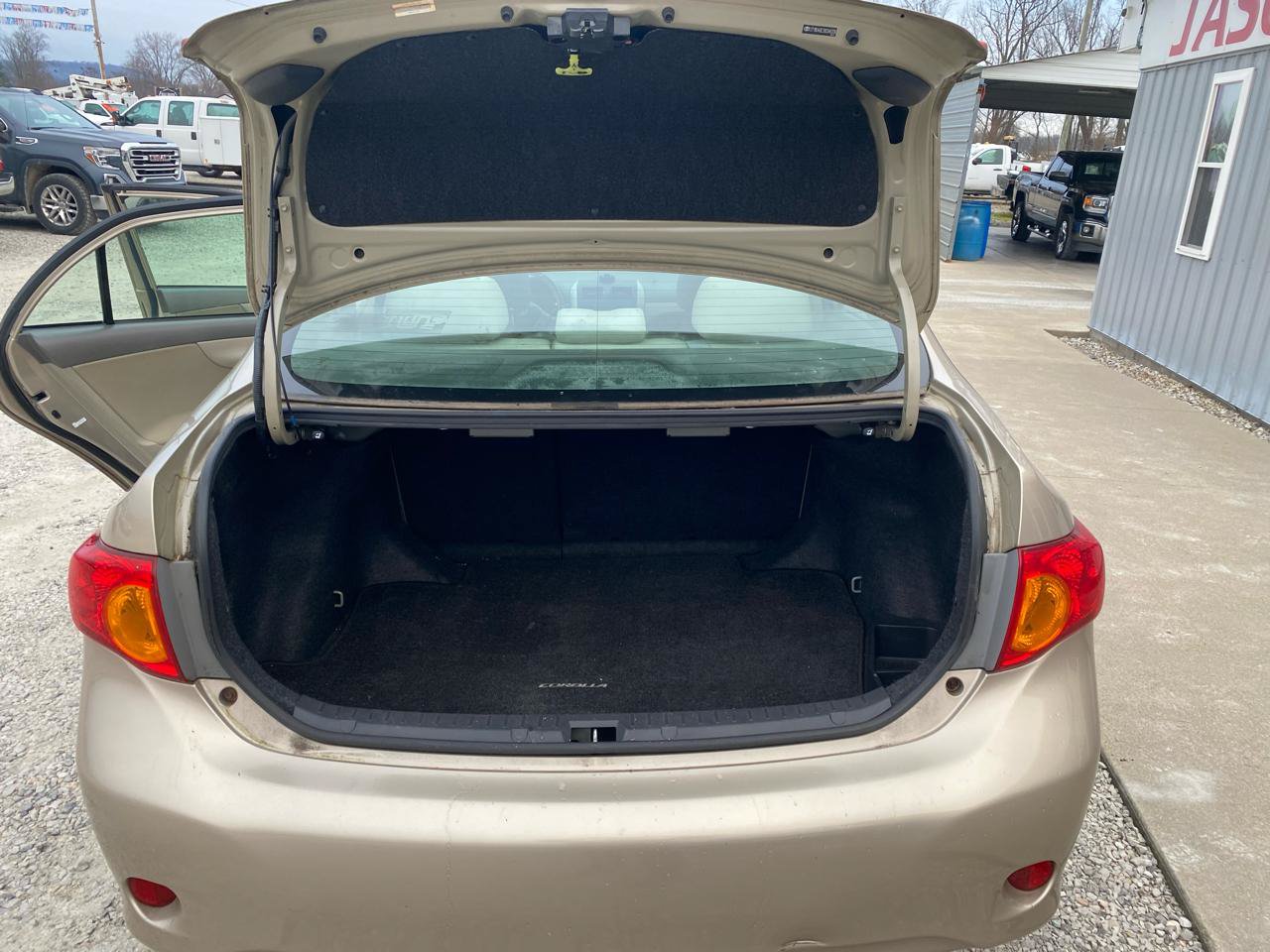Used 2009 Toyota Corolla FWD image 7