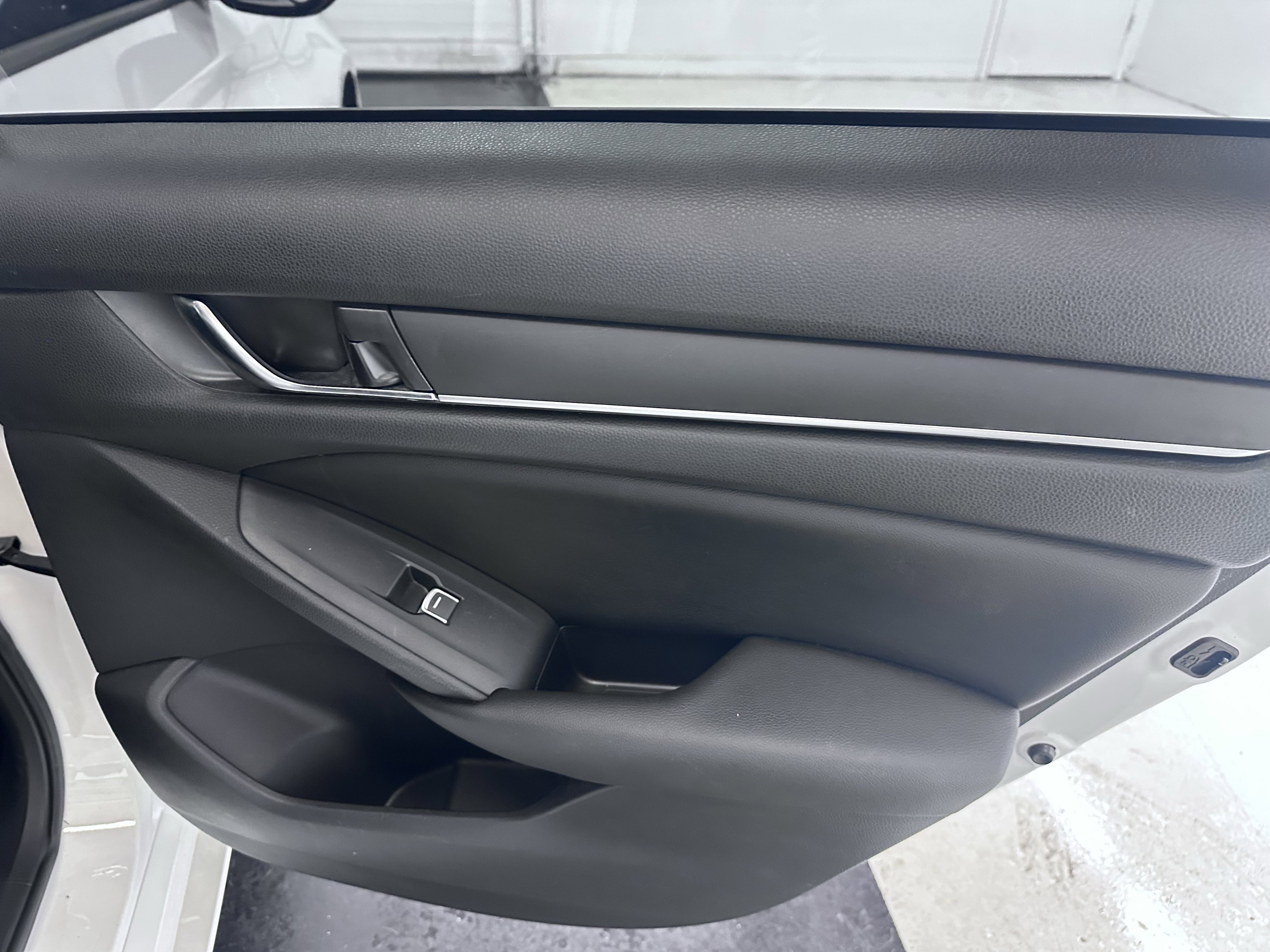Used 2020 Honda Accord LX image 30
