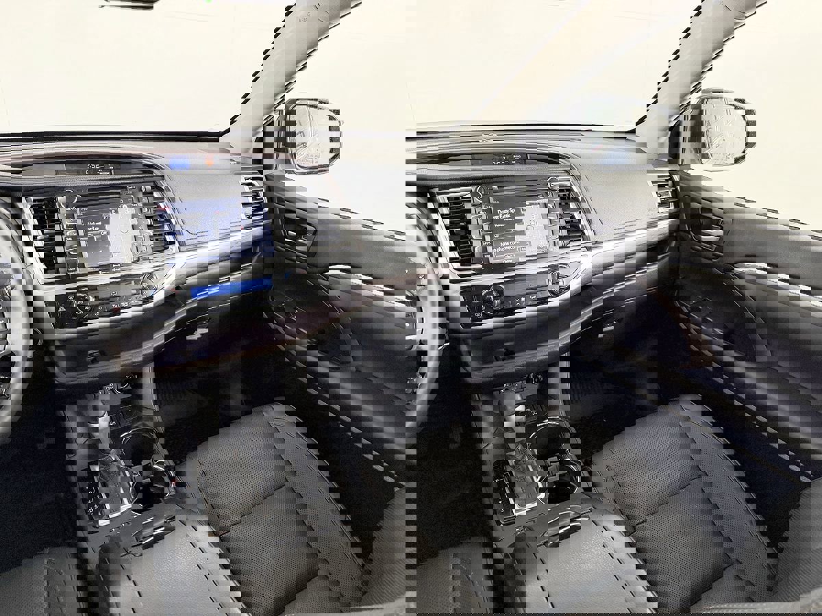 Used 2018 Toyota Highlander Limited image 59