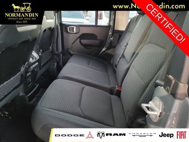 Used 2025 Jeep Wrangler Unlimited Rubicon 4xe w/ Convenience Group AWD/4WD image 18