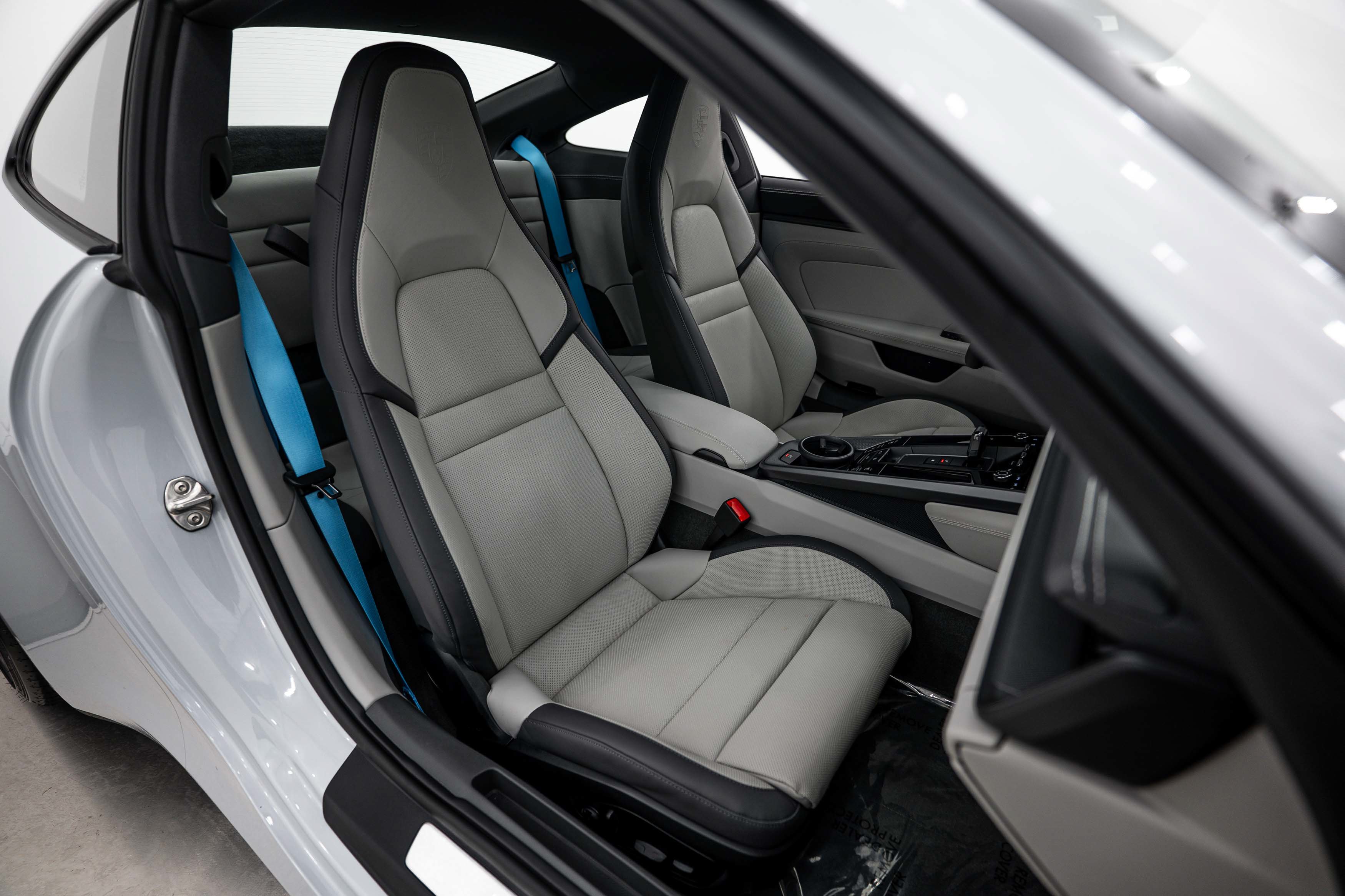 Certified 2025 Porsche 911 Carrera RWD image 16