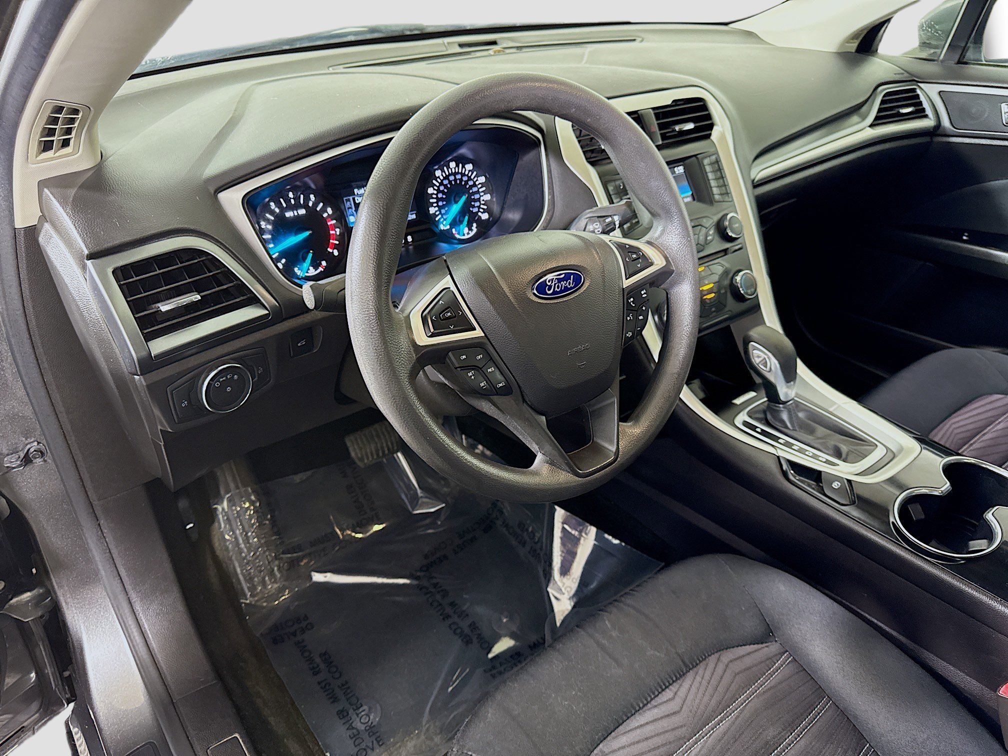 Used 2016 Ford Fusion SE image 22