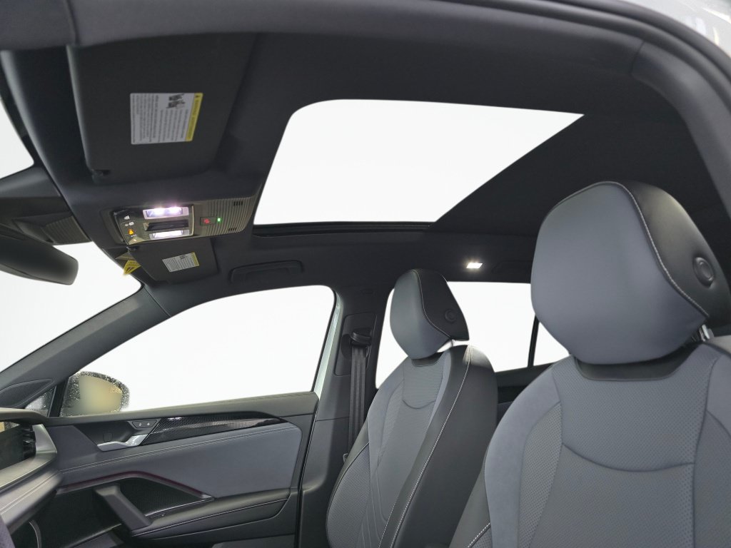 New 2026 Volkswagen Tiguan SE R-Line AWD/4WD image 21