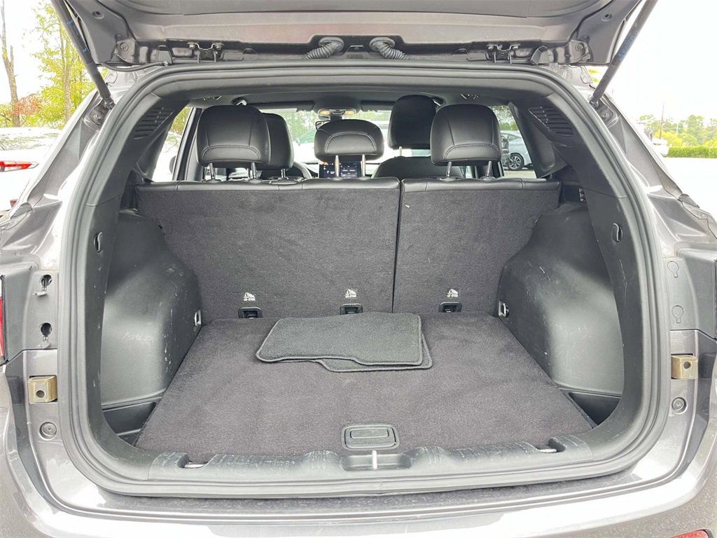 Used 2024 Jeep Compass Latitude image 9