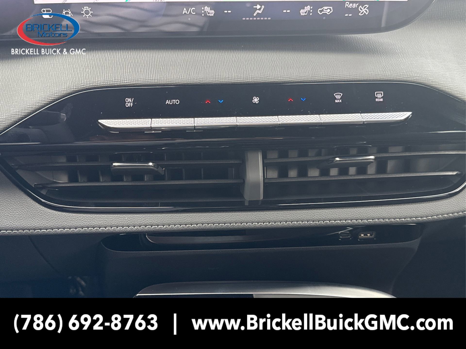 New 2025 Buick Enclave Preferred w/ Power Package image 30