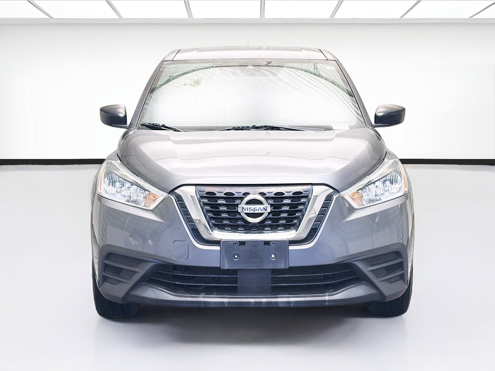 Used 2020 Nissan Kicks S image 2