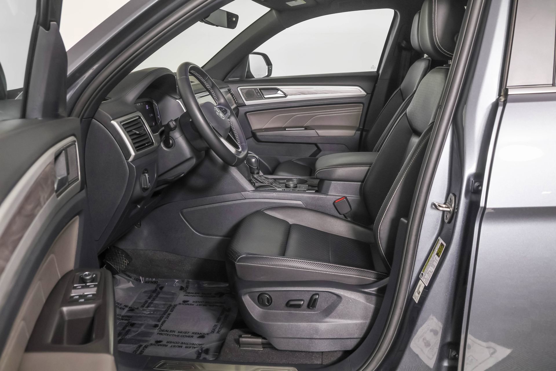 Used 2022 Volkswagen Atlas Cross Sport SE image 6